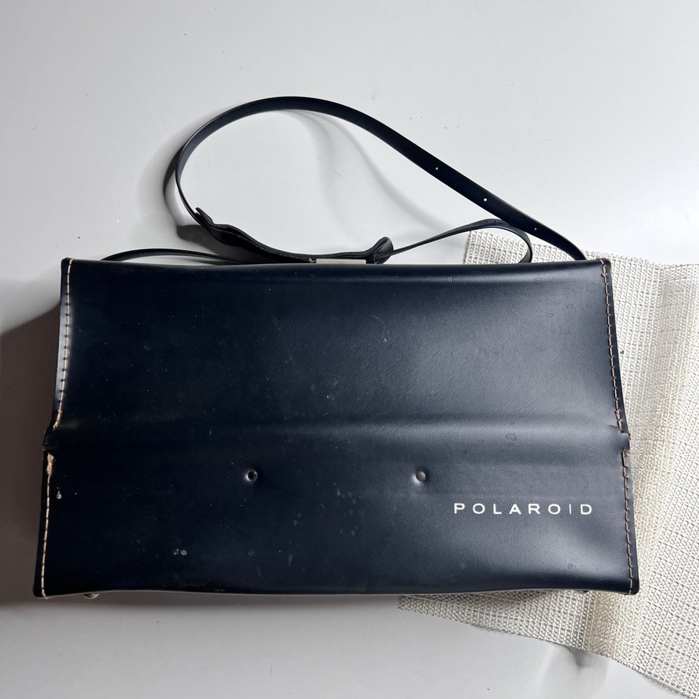 Vintage Polaroid Automatic 125 Land Camera with Flash Bulbs and Case Kit